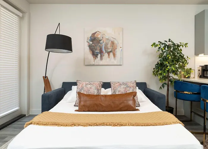 Modern In Worth - Queen Bed - Shops * Fort Worth